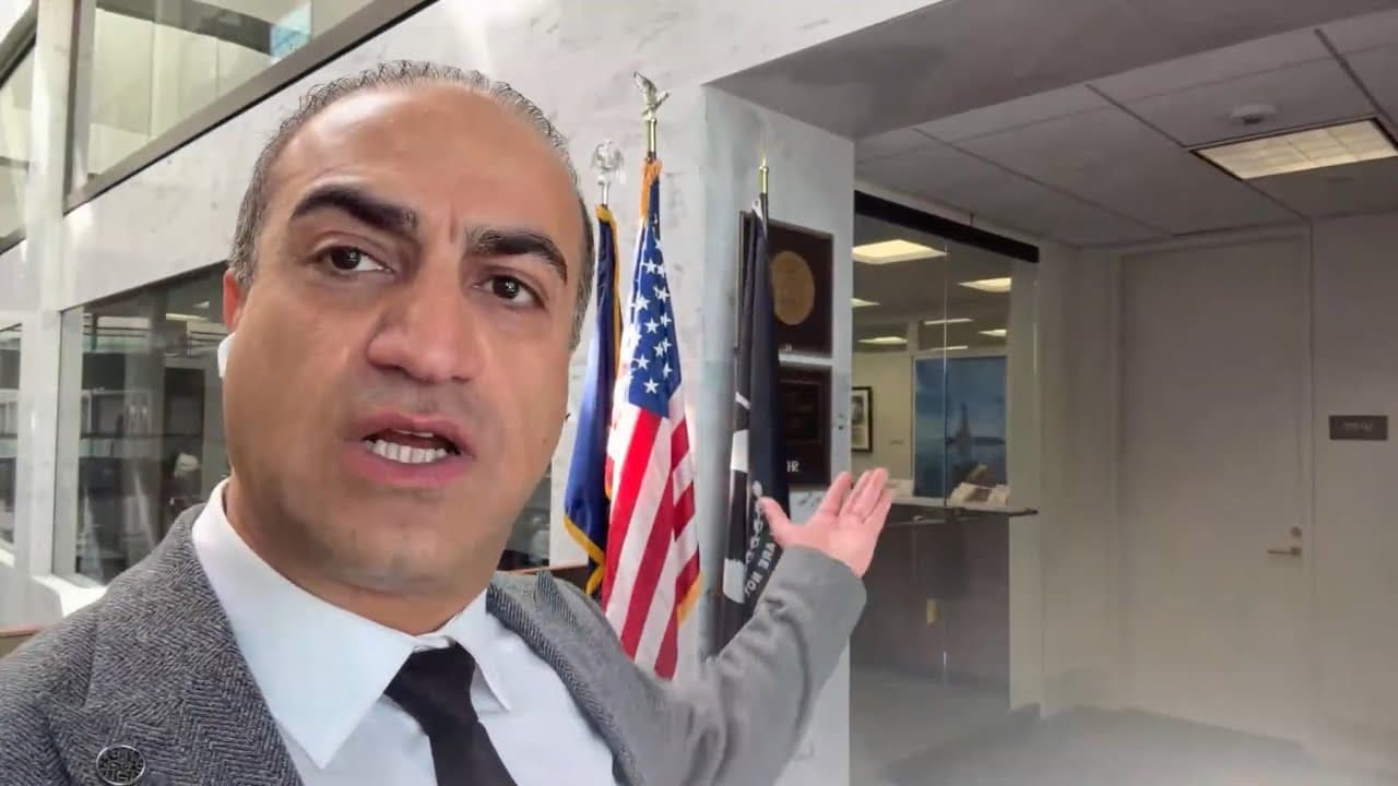 لایو با آرش - هدیه رایگان جمهوری اسلامی به ترامپ: تهدید تنگه هرمز